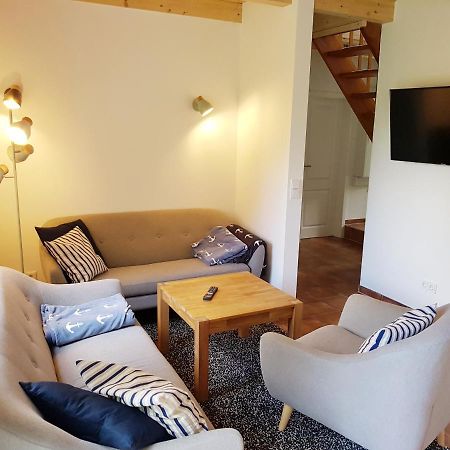 Ferienhaus An Der Nordsee - Familienfreundlich, Gut Ausgestattet & Viel Platz Butjadingen Bagian luar foto