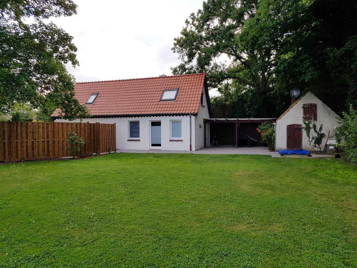 Ferienhaus An Der Nordsee - Familienfreundlich, Gut Ausgestattet & Viel Platz Butjadingen Bagian luar foto