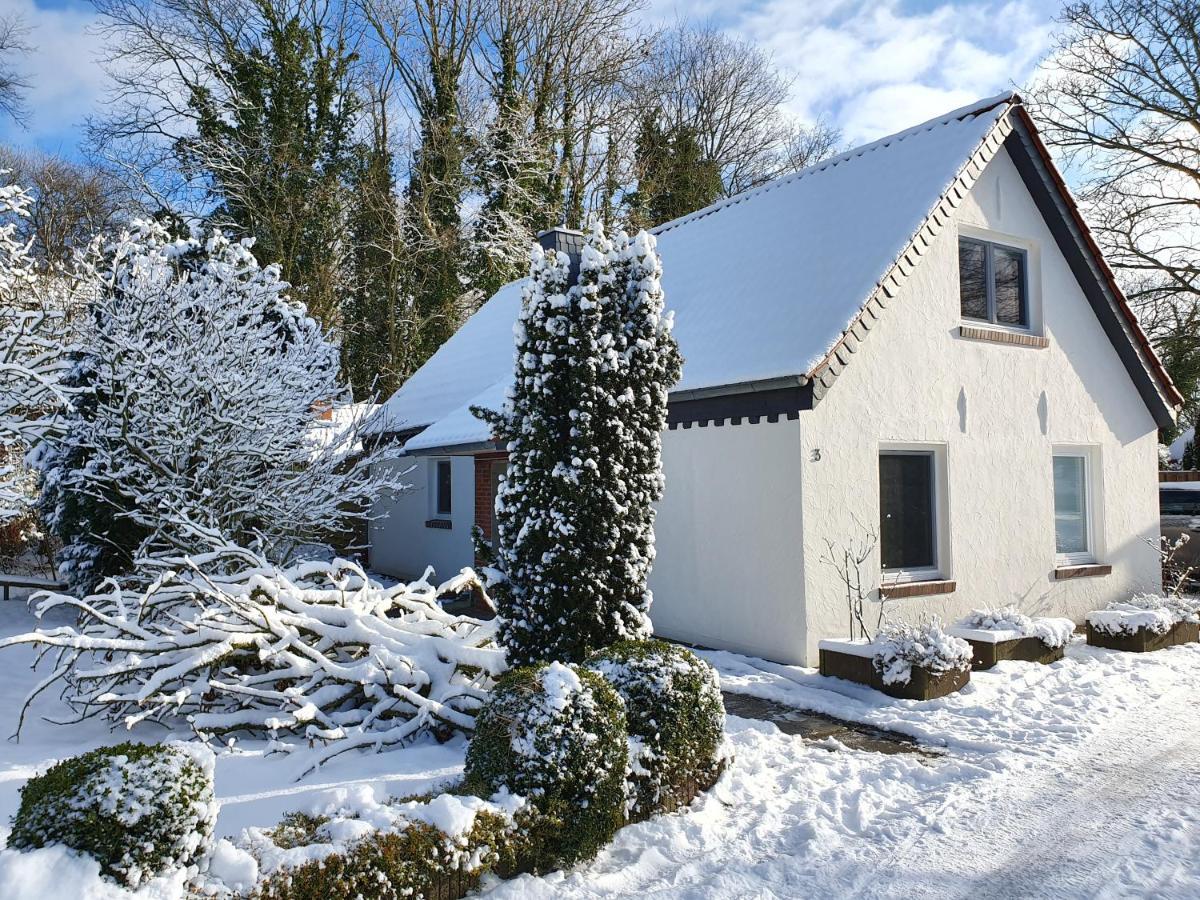 Ferienhaus An Der Nordsee - Familienfreundlich, Gut Ausgestattet & Viel Platz Butjadingen Bagian luar foto